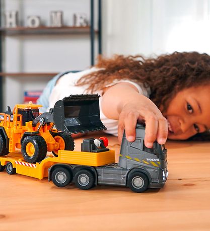 Majorette Speelgoed - Volvo Vrachtwagen en rubberen geit m. Lich Majorette Speelgoed - Volvo Vrachtwagen en rubberen geit m. Lich