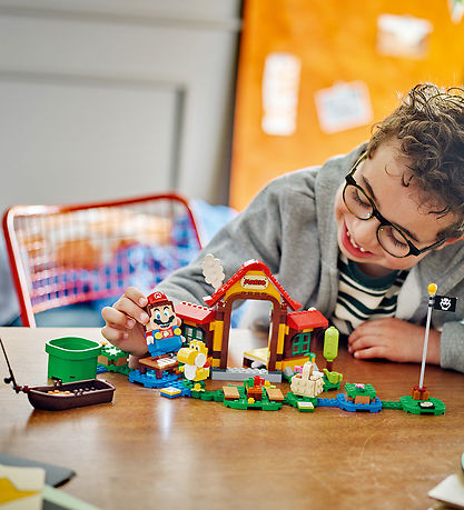 LEGO® Super Mario - Picnic at Mario's House 71422 - Expansio...