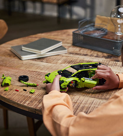 LEGO® Technic - Lamborghini Huracán Tecnica 42161 - 806 Parts