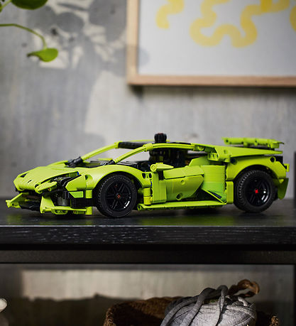 LEGO® Technic - Lamborghini Huracán Tecnica 42161 - 806 Parts