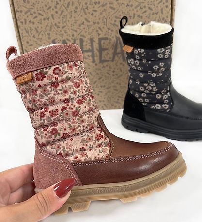 Wheat Winterstiefel - Koa High Tex - Schwarz m. Blumen