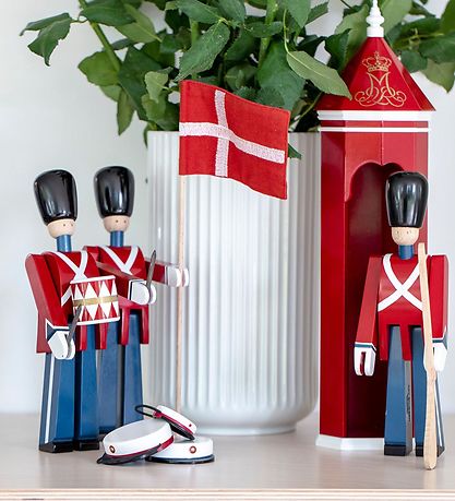 Kay Bojesen Woodfigure - Menig Med Gevær - 21 cm - Little - Red/