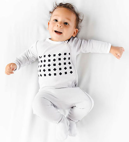 Nanit Nightsuit - Breathing Wear - Grey/Black Nanit Nightsuit - Breathing Wear - Grey/Black