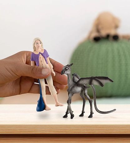 Schleich Harry Potter - Luna Lovegood & Baby Thestral - H: 10.1