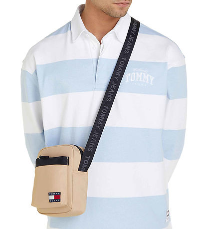 Tommy Hilfiger Umhängetasche - TJM Daily Reporter - 2,8 L - Tawn