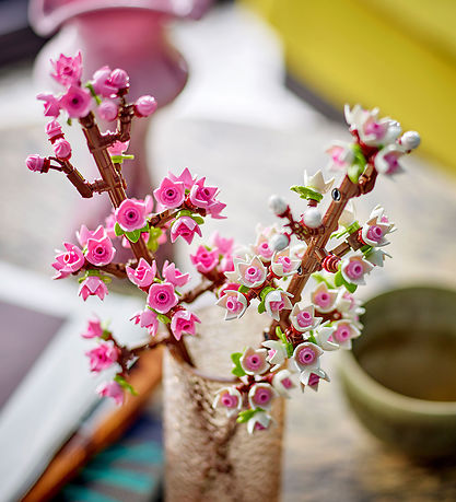 LEGO® Flowers - Cherry Blossoms - 40725 - 430 Parts LEGO® Flowers - Cherry Blossoms - 40725 - 430 Parts