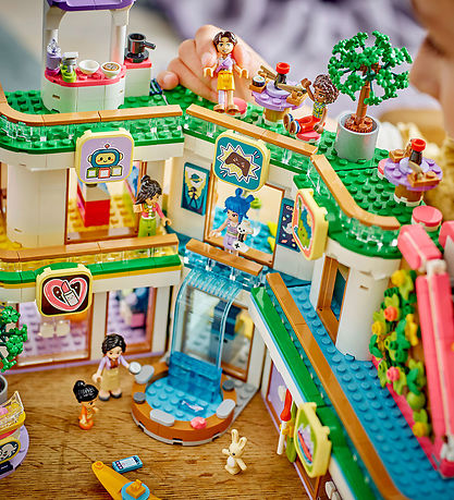 LEGO® Friends - Heartlake City Shopping Mall 42604 - 1237 Partar