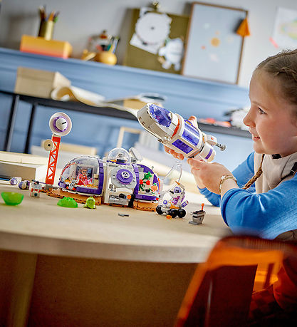 LEGO® Friends - Rombase og rakett på Mars 42605 - 981 Deler LEGO® Friends - Rombase og rakett på Mars 42605 - 981 Deler