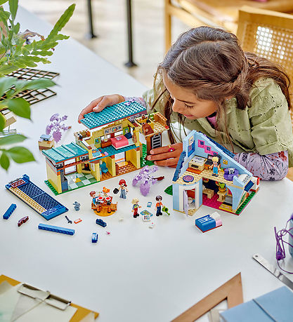 LEGO® Friends - Les maisons familiales d?Olly et... 42620 - 1126 LEGO® Friends - Les maisons familiales d?Olly et... 42620 - 1126