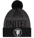 New Era Beanie w. Pom-Pom - Knitted - Manchester United - Black New Era Beanie w. Pom-Pom - Knitted - Manchester United - Black