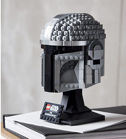 LEGO® Star Wars - The Mandalorian Helmet 75328 - 584 Parts