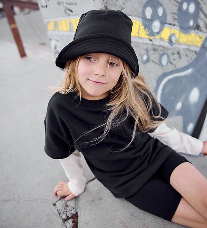 Olsen Kids x Bær Green Stuttermabolur - Sviti - Svart