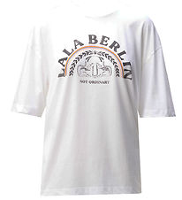 T-Shirt Lala Berlin - Celia - Pas ordinaire White T-Shirt Lala Berlin - Celia - Pas ordinaire White