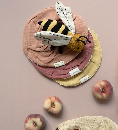 Fabelab Bibs - Ruffle - 3-Pack - Dusty Rose Mix Fabelab Bibs - Ruffle - 3-Pack - Dusty Rose Mix