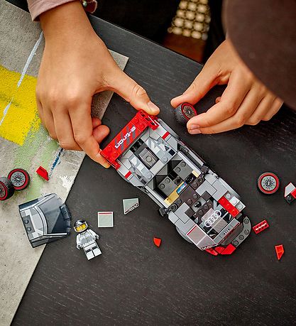 LEGO® Speed Champion - Audi S1 e-tron quattro ?kilpa-auto 76921  LEGO® Speed Champion - Audi S1 e-tron quattro ?kilpa-auto 76921