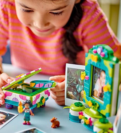 LEGO® Disney - Mirabel's Photo Frame and Jewelry Box 43239 - 334 LEGO® Disney - Mirabel's Photo Frame and Jewelry Box 43239 - 334