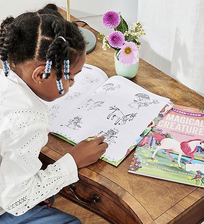 Livre de Coloriage Eeboo - Apprendre à dessiner - Créatures magi Livre de Coloriage Eeboo - Apprendre à dessiner - Créatures magi