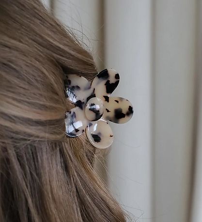 By Stær Hiusklipsi - Adeline - 7 cm - Musta/Beige