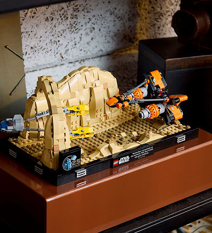 LEGO® Star Wars - Podrennen in Mos Espa ? Diorama - 75380 - 718  LEGO® Star Wars - Podrennen in Mos Espa ? Diorama - 75380 - 718