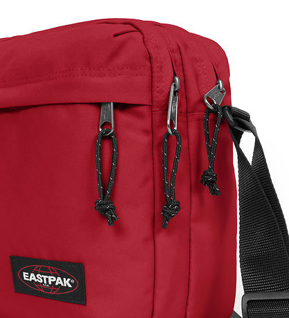 Eastpak 숄더백 - 크로서 - 16L - 스칼렛 레드