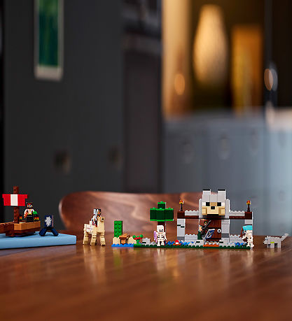 LEGO® Minecraft - På tokt med sjørøverskip 21259 - 166 Deler