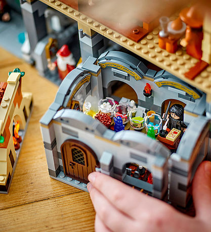LEGO® Harry Potter - Le château de Poudlard : la grande salle 76