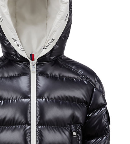 Moncler Down Jacket - Ganzorig - Medium+ Blue w. White Moncler Down Jacket - Ganzorig - Medium+ Blue w. White