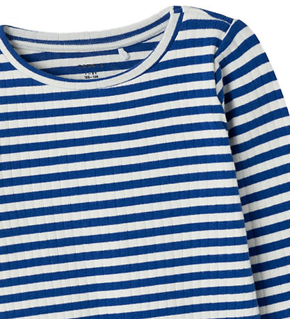 Name It Blouse - NmfSuraja - Rib - Surf The Web/Stripe Name It Blouse - NmfSuraja - Rib - Surf The Web/Stripe