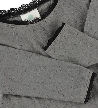 En Fant Blússa - Grátt M. Mynsturprjón En Fant Blússa - Grátt M. Mynsturprjón