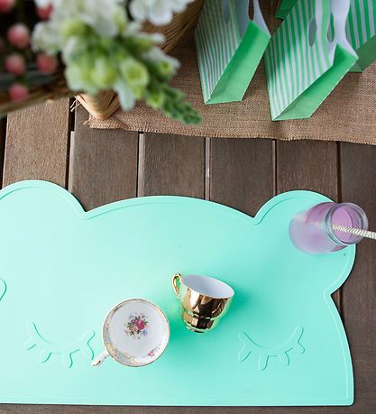 We Might Be Tiny Tischset - Bär - Silikon - Minze We Might Be Tiny Tischset - Bär - Silikon - Minze