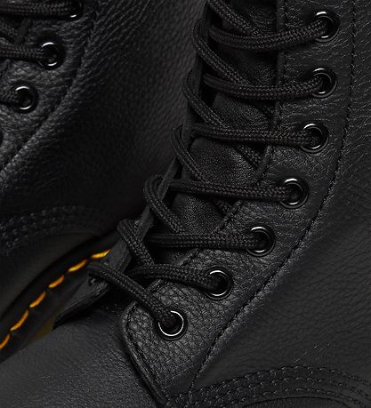 Dr. Martens Boots - Virginia - Black Dr. Martens Boots - Virginia - Black