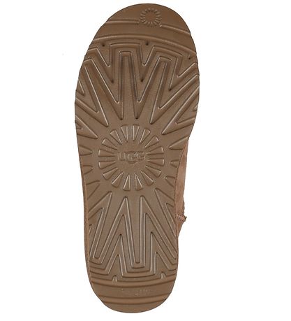 Bottes en peluche UGG - W Classic Mini II - Chestnut Bottes en peluche UGG - W Classic Mini II - Chestnut