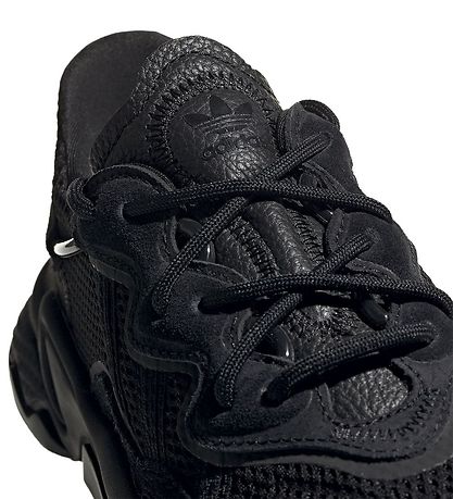 adidas Originals Shoe - Ozweego J - Black adidas Originals Shoe - Ozweego J - Black