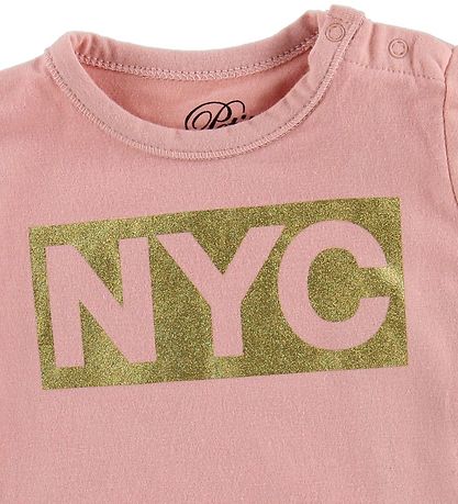 T-Shirt Petit by Sofie Schnoor - NYC - Rose av. NYC T-Shirt Petit by Sofie Schnoor - NYC - Rose av. NYC