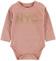 Petit by Sofie Schnoor Bodysuit L/æ - NYC - Pink w. NYC/Gimmer
