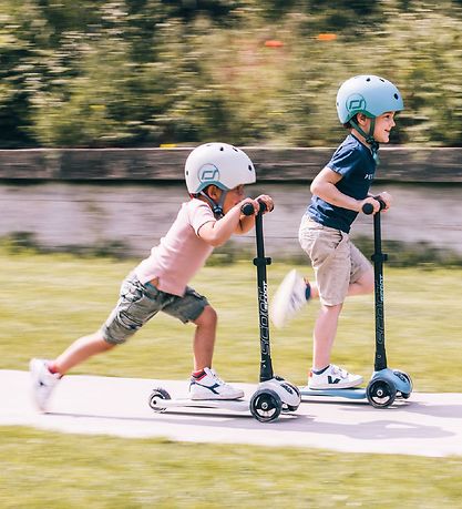 Highway Kick 3 Scoot and Ride - LED - Steel Highway Kick 3 Scoot and Ride - LED - Steel