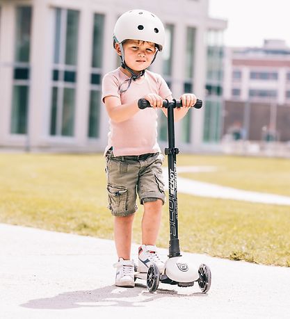 Scoot and Ride Highway Kick 3 - LED - Ash Scoot and Ride Highway Kick 3 - LED - Ash