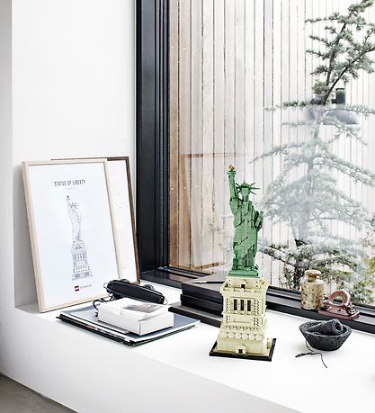 LEGO® Architecture - Frihetsgudinnan 21042 - 1685 Delar LEGO® Architecture - Frihetsgudinnan 21042 - 1685 Delar