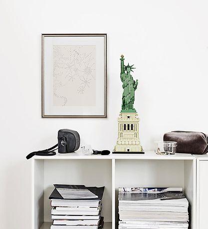 LEGO® Architecture - Frihetsgudinnan 21042 - 1685 Delar LEGO® Architecture - Frihetsgudinnan 21042 - 1685 Delar