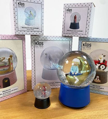 Kids by Friis Sneeuwbol m. Muziek - Ø: 14 cm - Ole Sluiteroog Kids by Friis Sneeuwbol m. Muziek - Ø: 14 cm - Ole Sluiteroog
