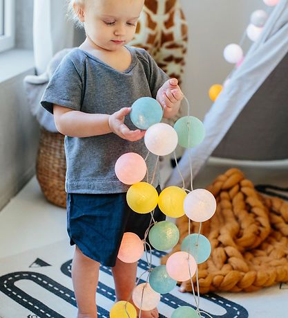 Iris Lights Chain - 20 Lights - Fairy Tale Iris Lights Chain - 20 Lights - Fairy Tale