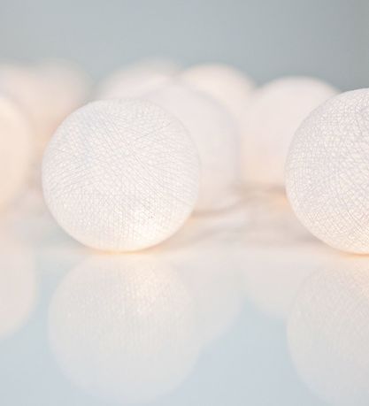 Iris Lights Chain - Pure White Iris Lights Chain - Pure White