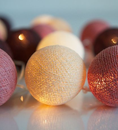 Iris Lights Chain - Dusty Pink Iris Lights Chain - Dusty Pink