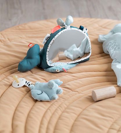 Peluche Done by Deer - 12 cm - Pouf - Bleu Peluche Done by Deer - 12 cm - Pouf - Bleu