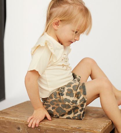 T-Shirt Petit by Sofie Schnoor - Penelope - Off White av. Fleur T-Shirt Petit by Sofie Schnoor - Penelope - Off White av. Fleur