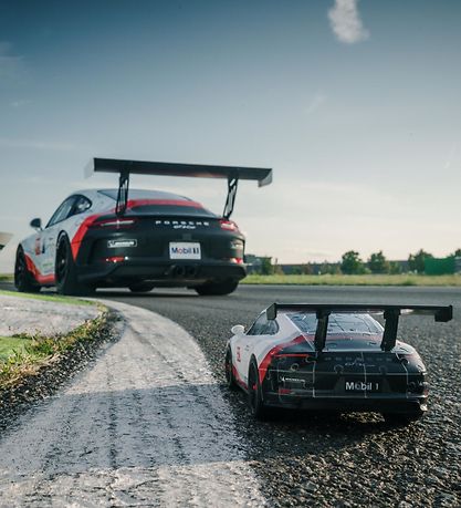 Ravensburger Puzzle - 136 Pieces - 3D - Porsche GT3 Cup Ravensburger Puzzle - 136 Pieces - 3D - Porsche GT3 Cup
