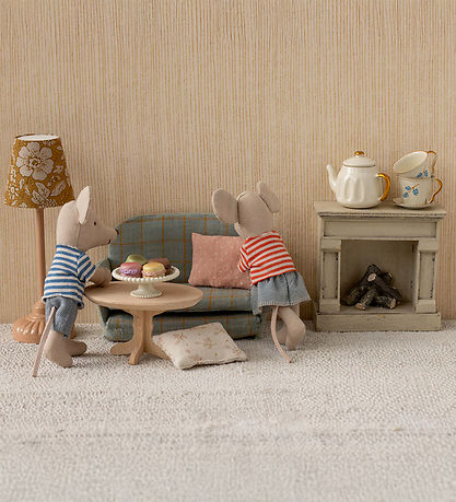 Maileg Oval Coffee Table - Mouse - Natural