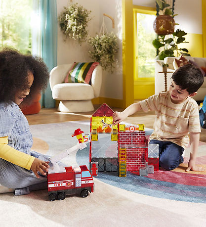 Magna-Tiles Magnet set - 50 Parts - Fire Station + MicroMAGS