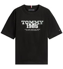 Tommy Hilfiger T-shirt - 1985 Graphic Print - Black Tommy Hilfiger T-shirt - 1985 Graphic Print - Black
