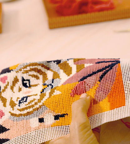 Djeco Creation Set - Atelier 64 - Cross Stitch